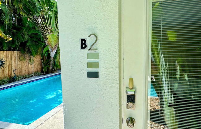 Islands Inn on the Drive - Poolside Paradise - Queen Bed - B2 - Foto 2