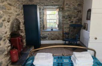 Brynglas Cottage with Hot Tub, Anglesey. - Foto 18