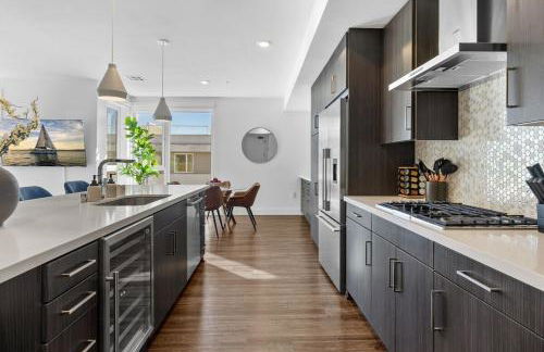 Amethyst Sky Loft - Elevated Two-Story Waterfront - Foto 14