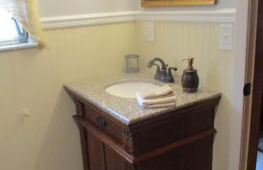 Historic cabin off I-77, views, antiques, Wi-fi, wonderful experience for 2! - Foto 24