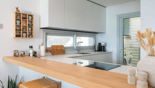 Med Two luxury apartment with sea view - Photo 3, stove, dishwasher, minibar