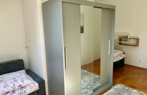 Villa Otolice obok Łowicza, 6 sypialni, balia, sauna, basen, snooker, 50 minut od Warszawy i Łodzi - Foto 28