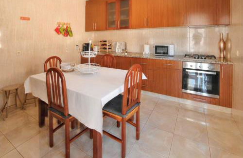 Spacious house in Santa Maria da Feira - 220 m² with city view - Foto 2