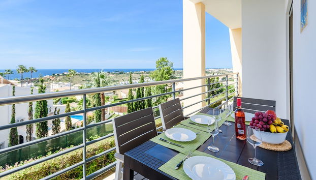 BnB Homes Apartment With Sea View Terrace 2 Pools - Foto 5, Habitación