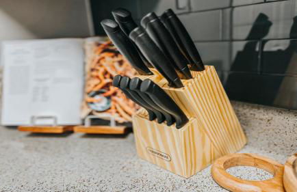 Cozy and Quiet, with Easy Access & Private Garage - Foto 18