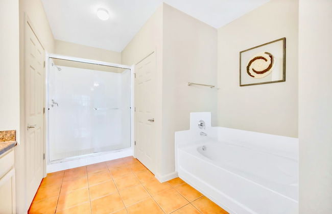 3BR Condo - Pool Sauna Gym - Near Disney - Foto 15