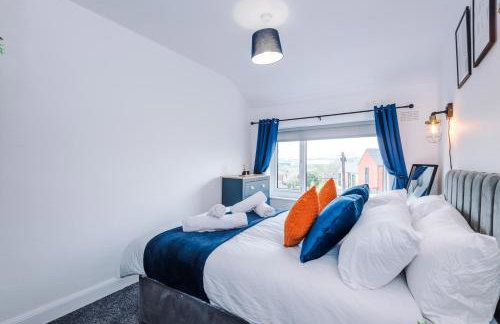 The Acacia Lodge - Beautiful & Modern 3-BR with FREE Parking - Perfect For Business or Work Stays by Parydise Properties - Foto 15