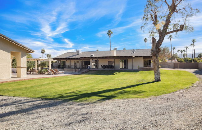 Pool, Sports Court, Game Garage, Fire Pit, & Casita Olivano Ranch by Avantstay - Foto 42