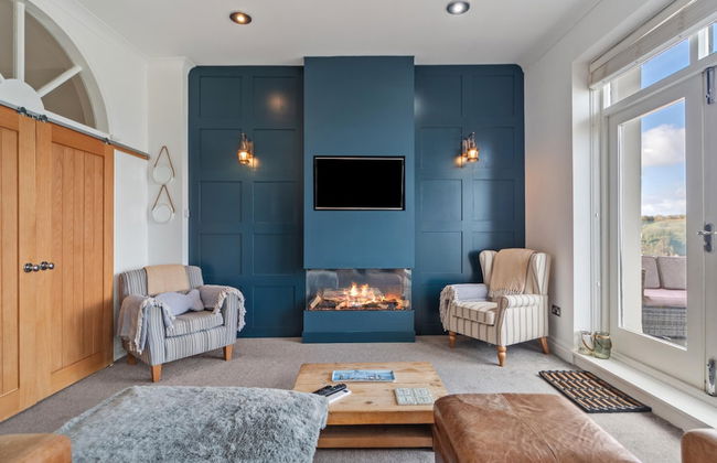 Royal Victoria Court 11 - Sea and Harbour Views - Photo 8