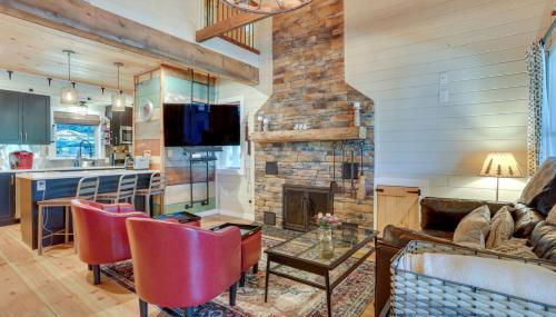 Lakefront Cottage with Dock, Hot Tub and Fire Pit - Foto 5