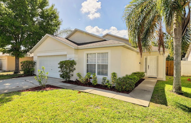 Arler House - Amazing 4 Bed 3 Bath - Private Pool - Photo 26