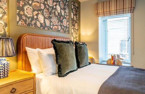 The Falcon - Foto 56