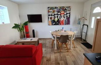 "LE PAVILLON" Maisonnette 150 m gare des Aubrais - Photo 2