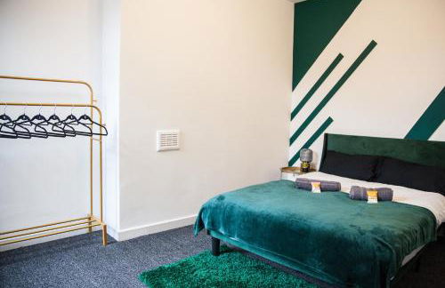 Entire Modern Home in Manchester and Near Peak District - Foto 3