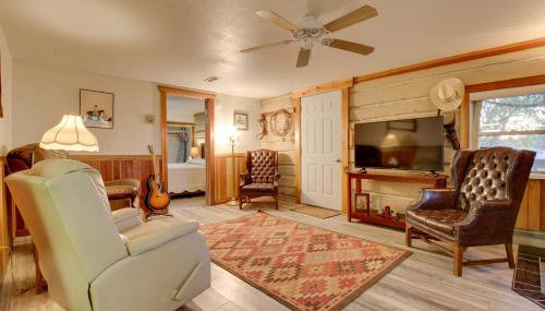 Cozy Augusta Cabin with Furnished Deck and Grill! - Foto 4