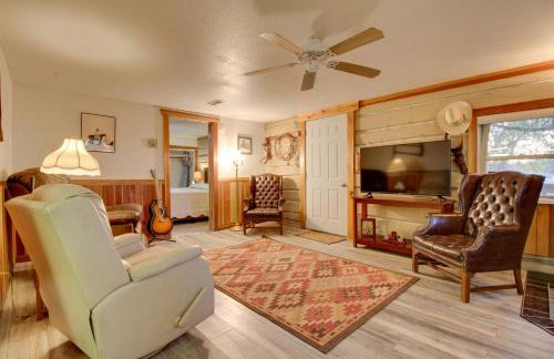 Cozy Augusta Cabin with Furnished Deck and Grill! - Foto 4