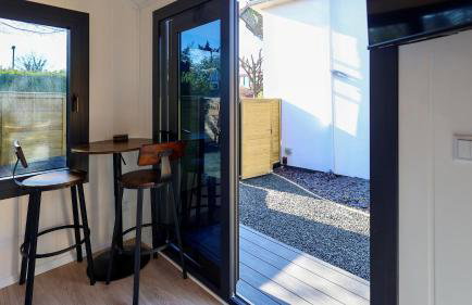 The Gatwick Cabin With Airport Parking Available - Foto 7