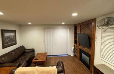 Dont miss the Main level Cozy Winter Retreat - Photo 4