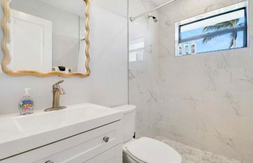 Sailfish Suites 7 - Waterfront Lodging - Photo 19