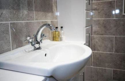 Comfortable 1-Bedroom Stay in Holt with Reliable Wi-Fi - Foto 29