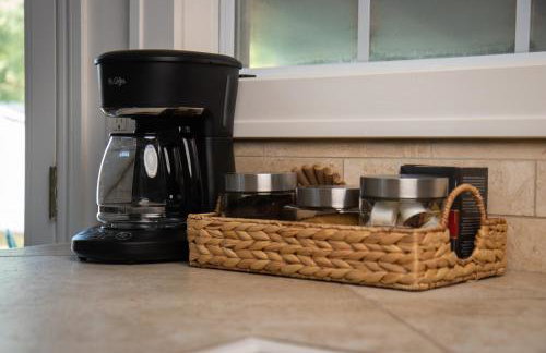 Game Room, near Navy Base, Hannah Park and Beach! - Foto 17