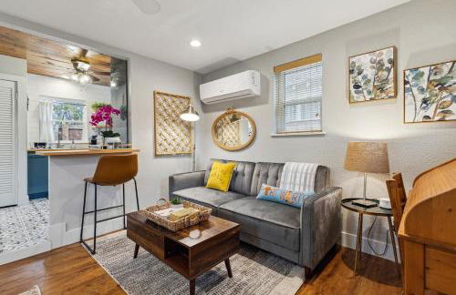 The Cultural District Cottage - Photo 3