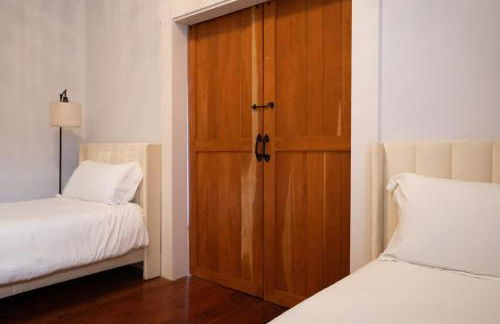 Lovely Victorian Beauty in Heart of Downtown - Foto 36