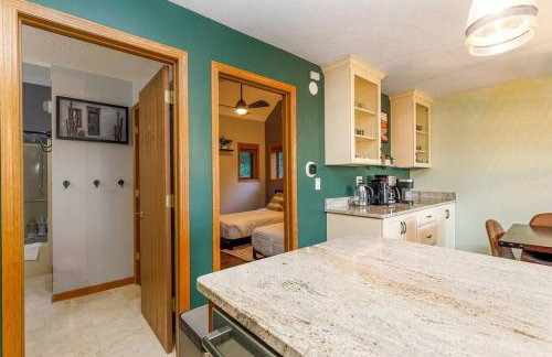 Relaxing 2Bedroom Townhome w/Playroom & Great View - Foto 28