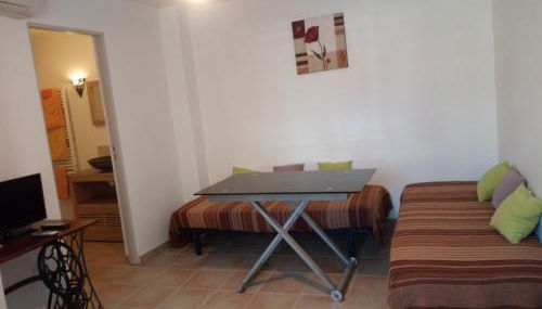 Gîte L'Orangeraie - 2 Adultes - 2 enfants - Foto 5