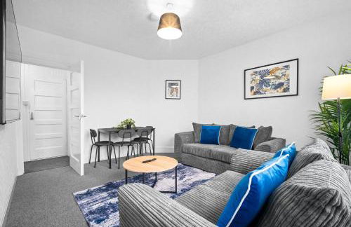 Two Bedroom Apartment - On Street Parking Available - Netflix - Wifi - Top Rated - 311M - Photo 16