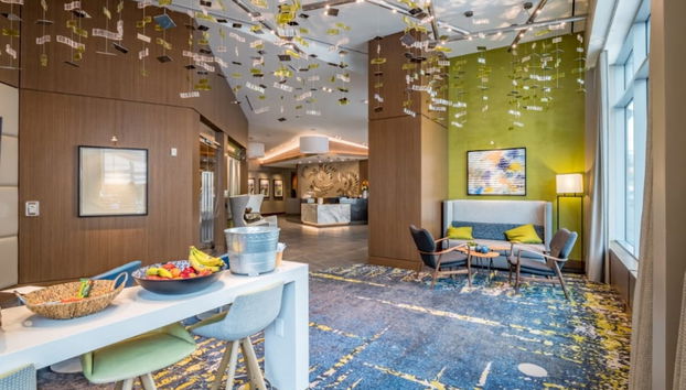 Coin salon dans le hall