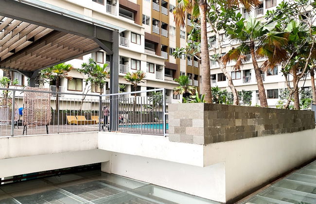 Comfy and Modern Look 1BR LRT City Jatibening Apartment - Foto 22