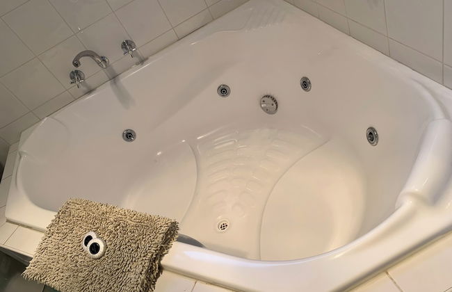 Eltham Retreat - Photo 35