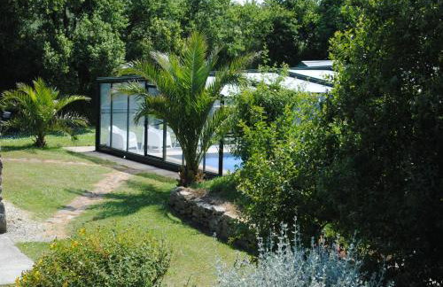 Peaceful Holiday Home in Plouguin with Indoor Pool - Foto 26