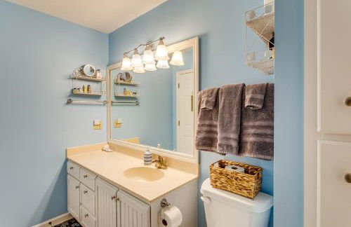 Condo with Golf Course Views Less Than 1 Mi to Sunset Beach! - Foto 18