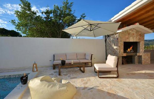 3 Bedroom Amazing Home In Pozorac - Foto 6