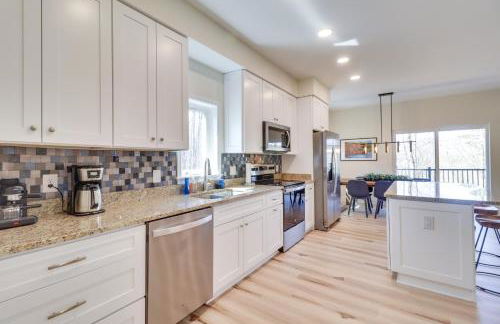 Pet-Friendly Basye Vacation Rental with Fireplace! - Foto 11