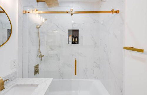 4BR Escape - Mtn Views Private BBQ - Foto 26