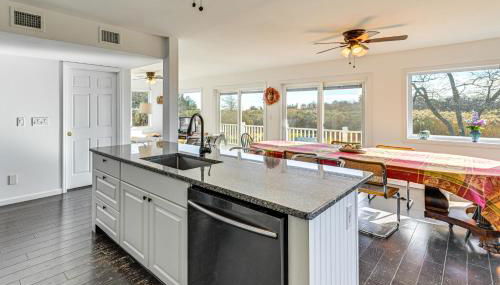 1 Block to Bellport Bay! Scenic Hamptons Hideaway - Foto 5