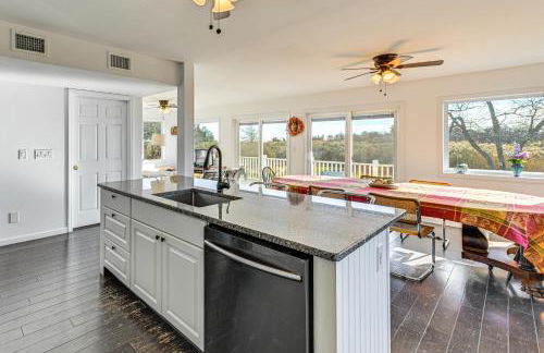 1 Block to Bellport Bay! Scenic Hamptons Hideaway - Foto 5