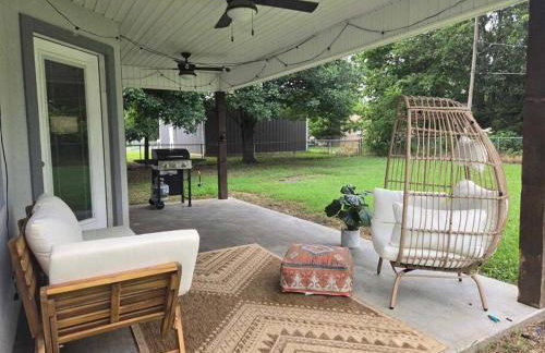 4 bedroom pet friendly grill under 5 min to airport and Choctaw Casino - Foto 29