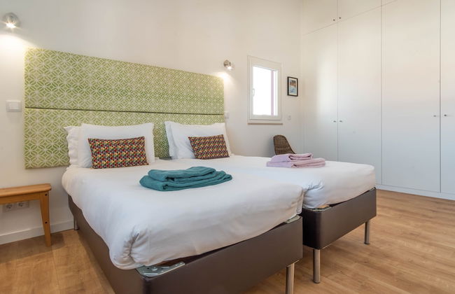 LV Premier LA2 Pool AC Garden sea View - Photo 3