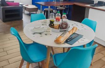 Maison plein pied Béthune avec place de parking, jardin clos et terrasse exterieure, quartier calme proche centre proche gare, capacité 4 personnes - Foto 8