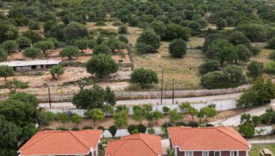 Lorraine's Cottage Style Studios, shared swimming pool and bbq only for guests at Simotata village - Foto 2