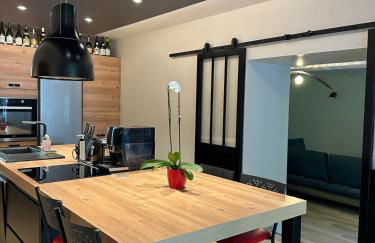 Maison de charme Centre-Ville - WIFI Netflix - Terrasse - 2 cours extérieures - Foto 1