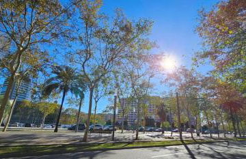 8 min walk to the beach & 10 min walk to Convention Centre ! - Photo 25