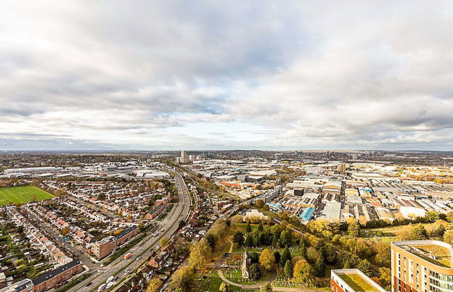 Icon Tower Flat III - Photo 46