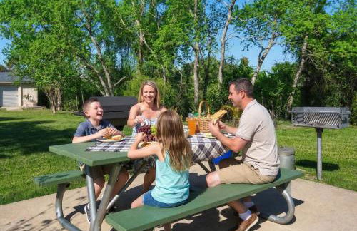 Steps to the Beach Pool Courts Family Fun - Foto 58