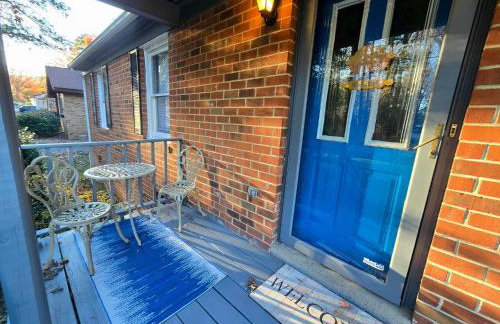 Next Stop! Comfort! 3 BR Near Amtrak Station! - Foto 49