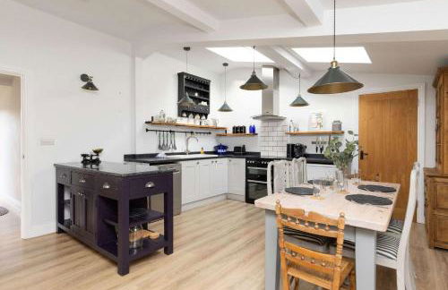 Sidlesham Hideaway Logburner & Garden - Photo 1